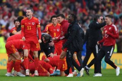 巴塞罗那3-0塞维利亚，梅西莱万进球大胜巩固领先
